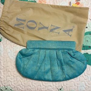 Moyna Clutch
